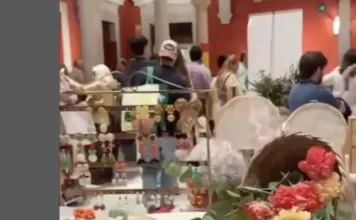 Mercadillo solidario de la Hermandad del Rocío de La Macarena