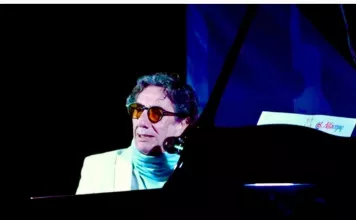 Arturo Pareja-Obregón, pregonero de la Hermandad del Rocío de Pilas